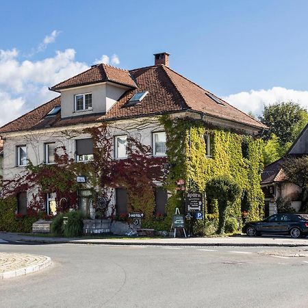 Hotel Sporn Radomlje Exteriör bild